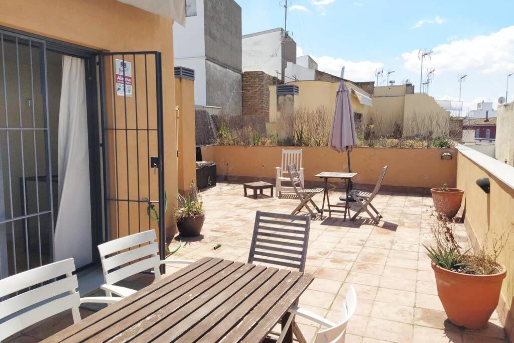 Penthouse Near Cathedral Private Rooftop Private Parking Sevilla Eksteriør bilde