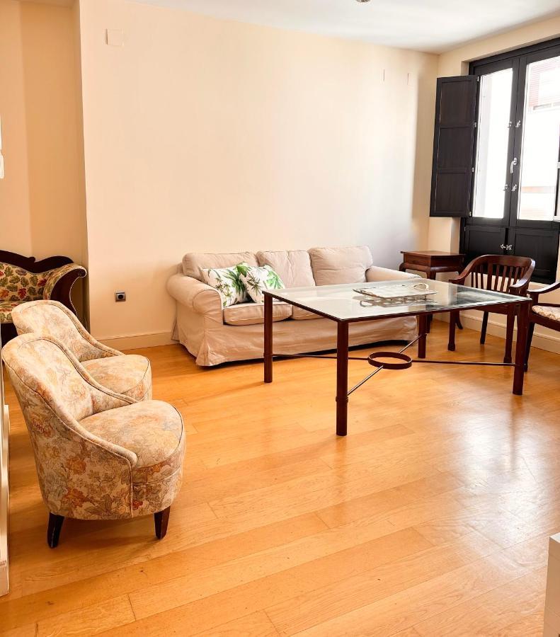 Penthouse Near Cathedral Private Rooftop Private Parking Sevilla Eksteriør bilde
