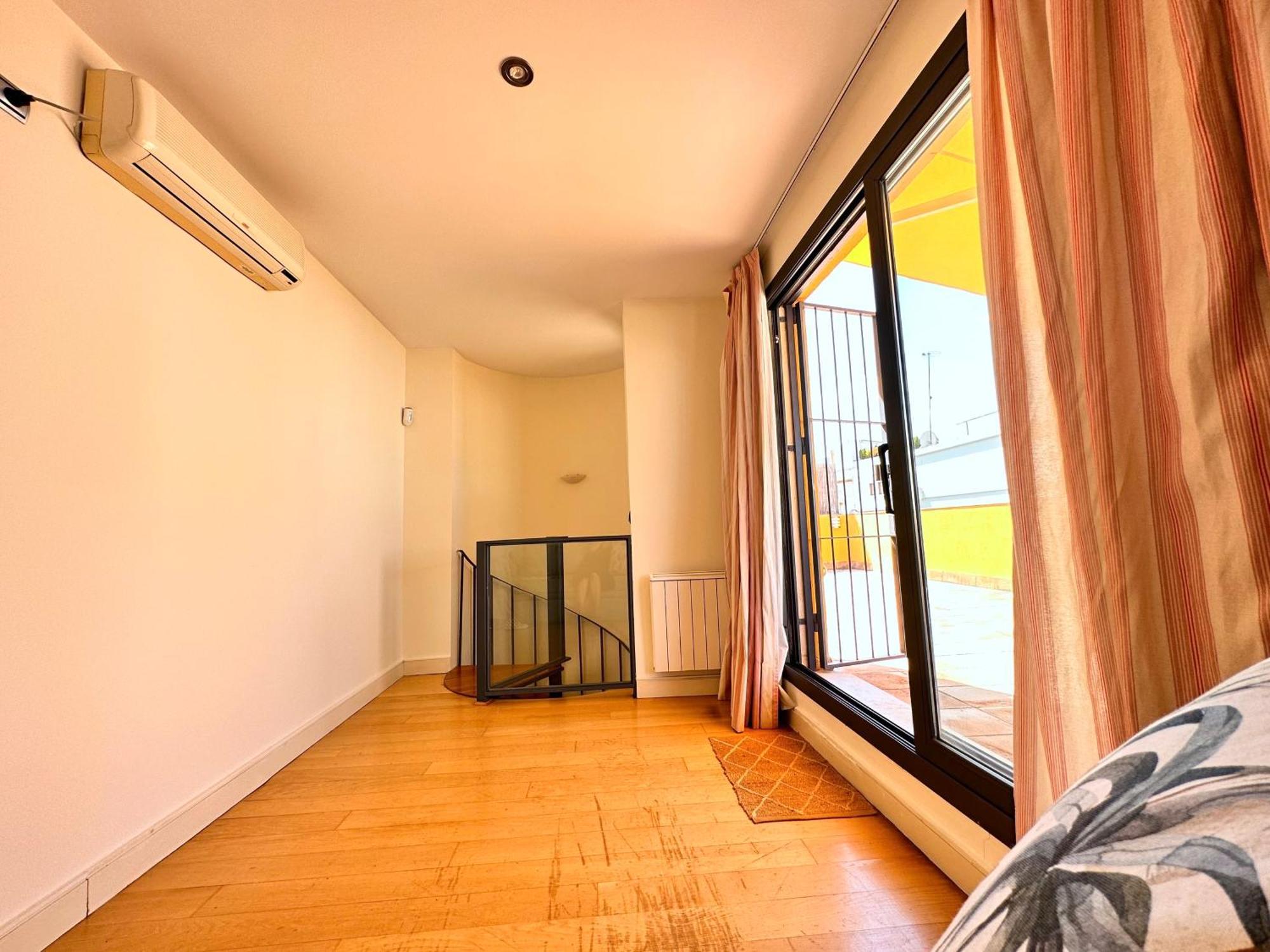 Penthouse Near Cathedral Private Rooftop Private Parking Sevilla Eksteriør bilde