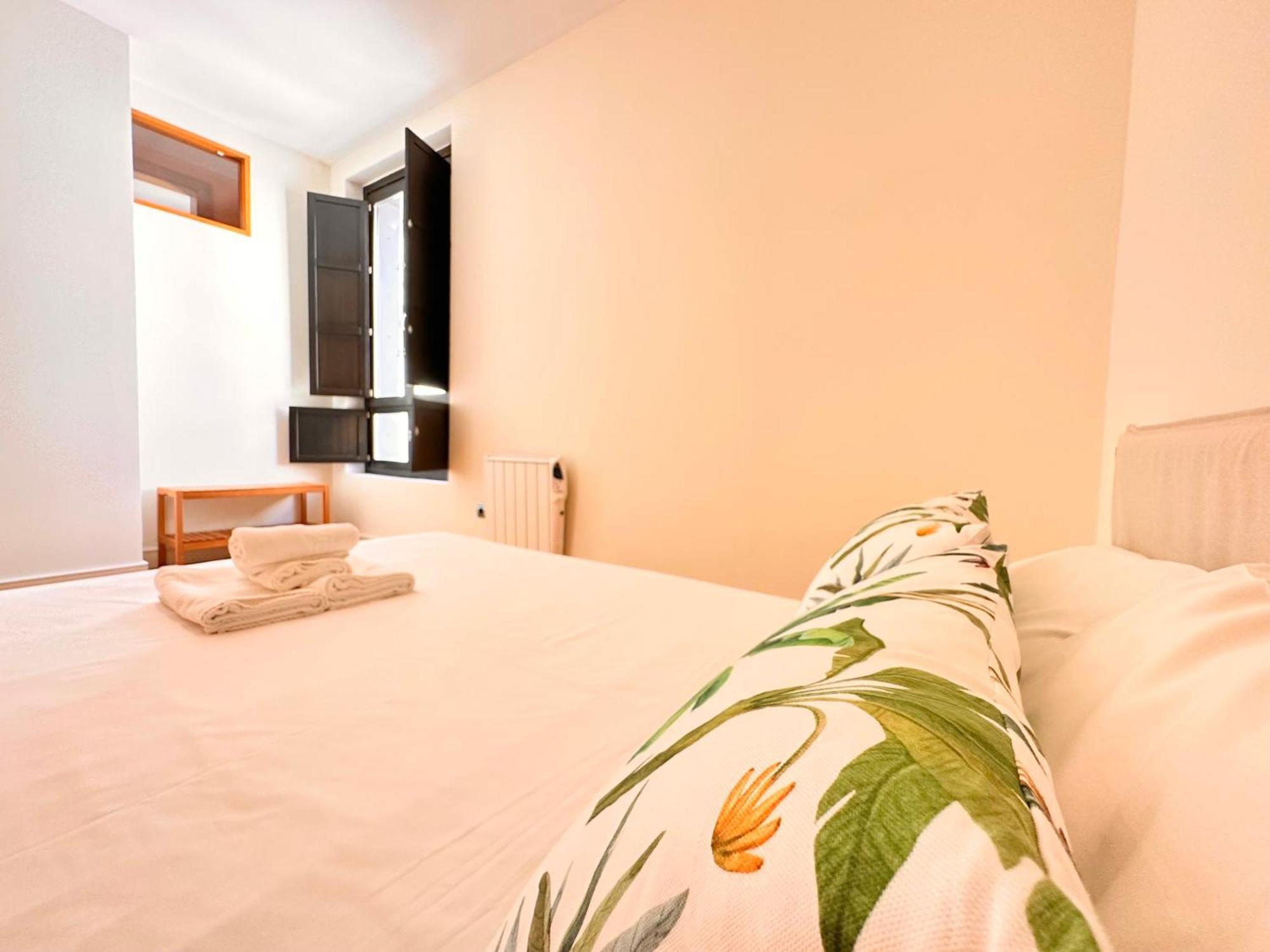 Penthouse Near Cathedral Private Rooftop Private Parking Sevilla Eksteriør bilde